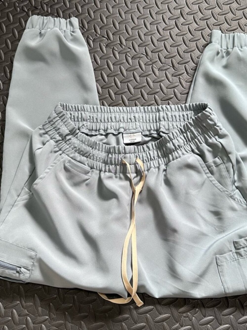 Luuna jogger scrub pants